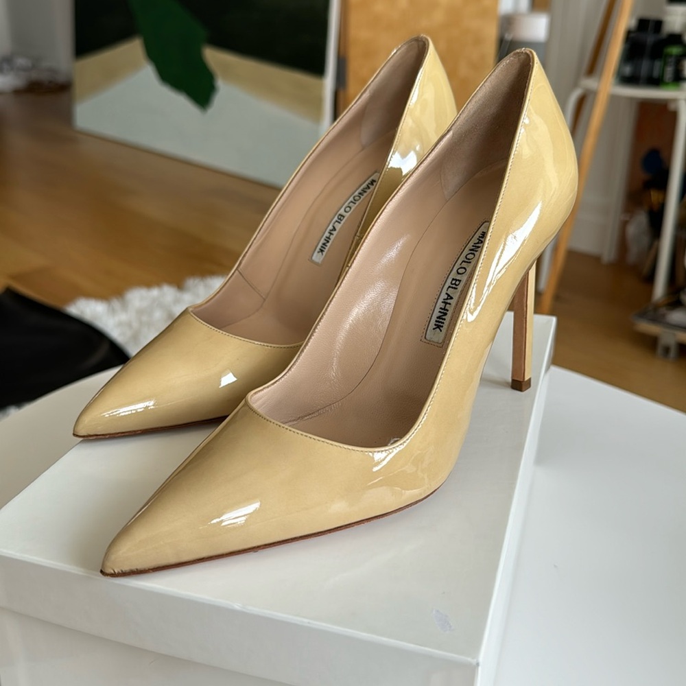 Manolo Blahnik beige pumps heels size 7 (37)